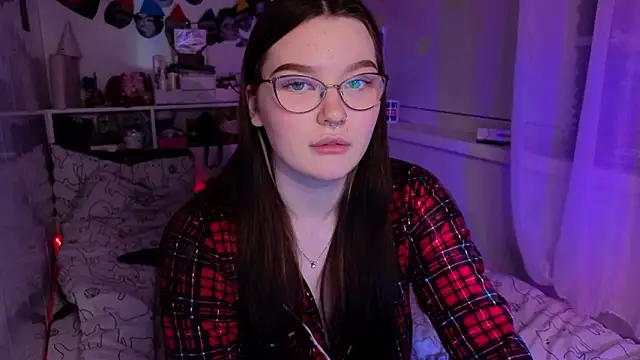 Snapshot of milliedoll chatting on 02/11/26, 02:00 milliedoll online show from 02/11/26, 02:00