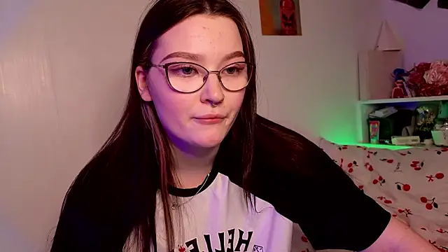 Snapshot of milliedoll chatting on 02/17/26, 01:51 milliedoll online show from 02/17/26, 01:51