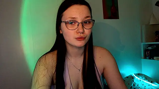 Snapshot of milliedoll chatting on 02/18/26, 04:03 milliedoll online show from 02/18/26, 04:03