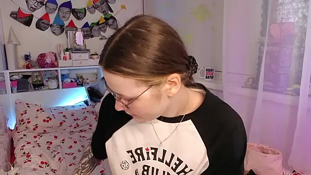 Snapshot of milliedoll chatting on 02/24/26, 10:13 milliedoll online show from 02/24/26, 10:13