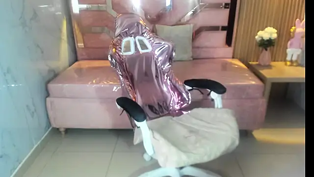 lili conor s online show from 03/11/25, 11:37