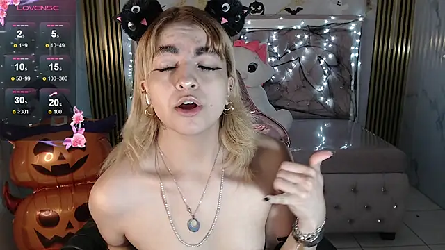 lili conor s online show from 10/11/25, 05:28