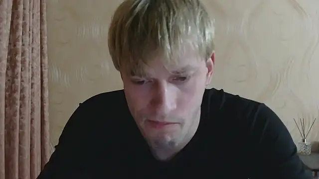 Snapshot of frama666 chatting on 04/19/26, 06:10 frama666 online show from 04/19/26, 06:10
