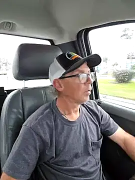 chris8827 online show from 12/28/24, 01:59