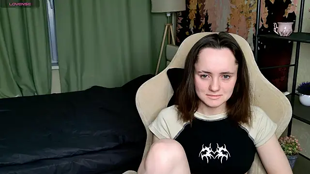 Snapshot of Luna_Loveee chatting on 03/15/25, 03:40 Luna Loveee online show from 03/15/25, 03:40