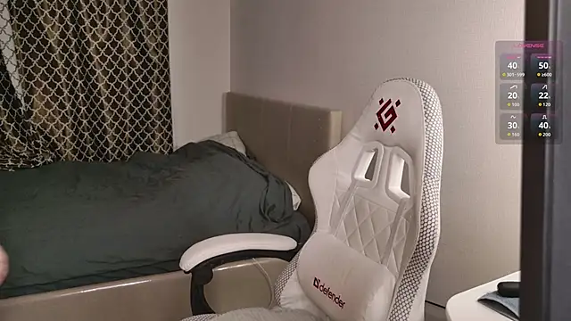 Snapshot of Luna_Loveee chatting on 09/10/25, 03:28 Luna Loveee online show from 09/10/25, 03:28