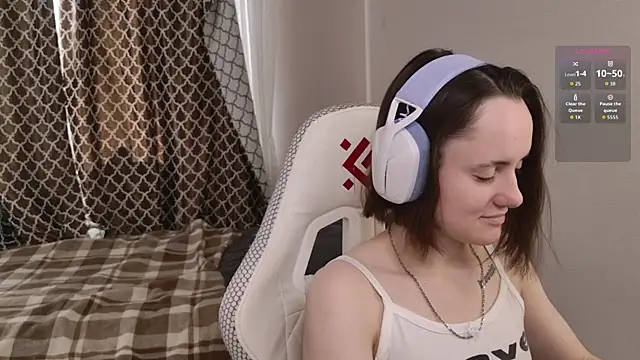 Snapshot of Luna_Loveee chatting on 09/14/25, 05:06 Luna Loveee online show from 09/14/25, 05:06