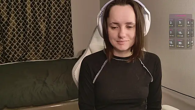 Snapshot of Luna_Loveee chatting on 11/16/25, 03:12 Luna Loveee online show from 11/16/25, 03:12