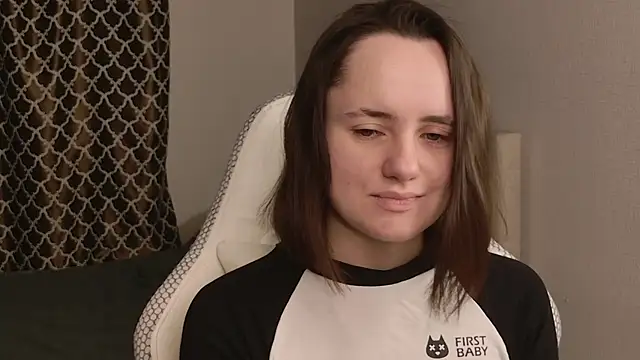 Snapshot of Luna_Loveee chatting on 11/20/25, 03:50 Luna Loveee online show from 11/20/25, 03:50