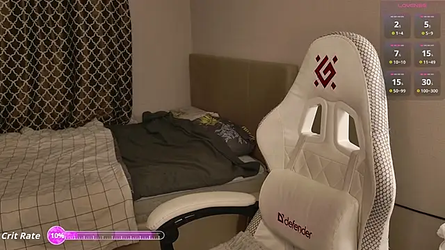 Snapshot of Luna_Loveee chatting on 12/04/25, 04:33 Luna Loveee online show from 12/04/25, 04:33