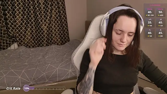 Luna Loveee online show from 02/07/26, 04:05