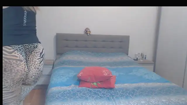 MatureDiana online show from 02/04/26, 02:28