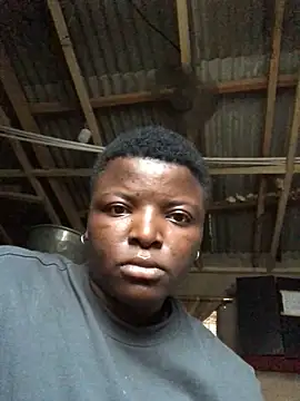 Snapshot of Monao_olivia chatting on 10/05/25, 05:33 Monao olivia online show from 10/05/25, 05:33