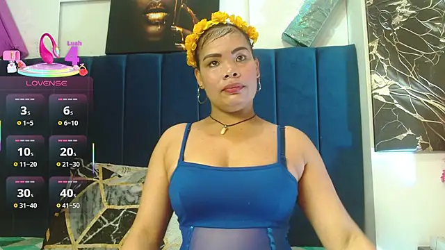 Snapshot of Mariana_star1 chatting on 12/17/25, 04:18 Mariana star1 online show from 12/17/25, 04:18