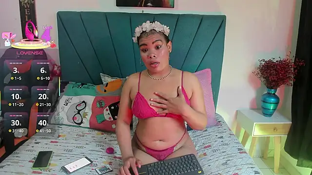 Snapshot of Mariana_star1 chatting on 02/21/26, 04:57 Mariana star1 online show from 02/21/26, 04:57