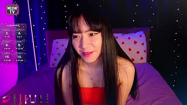 Snapshot of miyakimi0101 chatting on 06/23/26, 01:36 miyakimi0101 online show from 06/23/26, 01:36