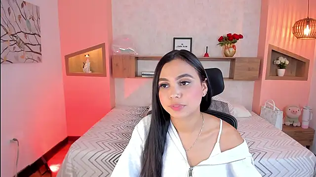 Lucia Brown  online show from 03/07/25, 02:56