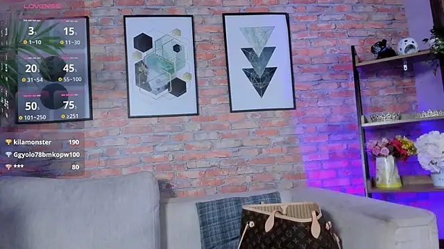 Lucia Brown  online show from 09/15/25, 04:23