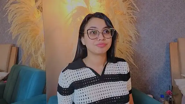 Snapshot of Lucia_Brown_ chatting on 03/20/26, 02:22 Lucia Brown online show from 03/20/26, 02:22