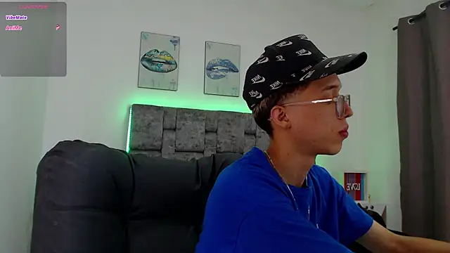 skinny bigcock02 online show from 11/27/25, 10:23