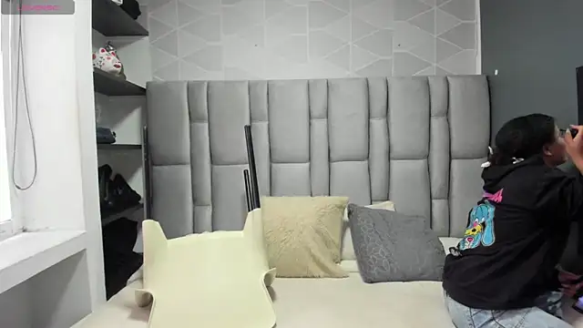 Snapshot of Natasha_rose__ chatting on 09/17/25, 07:15 Natasha rose online show from 09/17/25, 07:15