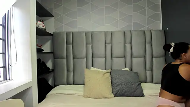 Snapshot of Natasha_rose__ chatting on 09/19/25, 09:04 Natasha rose online show from 09/19/25, 09:04