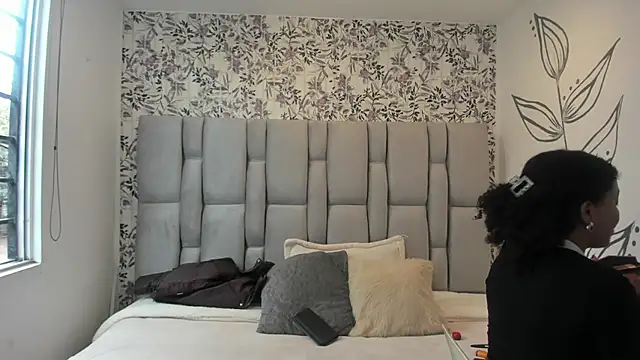 Snapshot of Natasha_rose__ chatting on 10/04/25, 07:34 Natasha rose online show from 10/04/25, 07:34