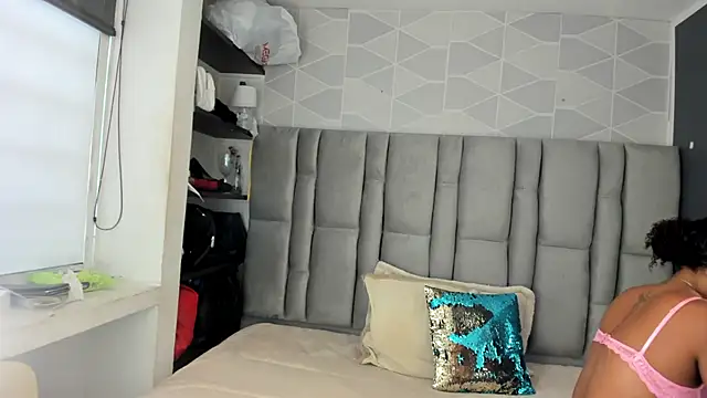 Snapshot of Natasha_rose__ chatting on 11/18/25, 07:40 Natasha rose online show from 11/18/25, 07:40