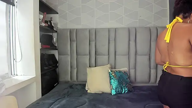 Snapshot of Natasha_rose__ chatting on 12/04/25, 07:22 Natasha rose online show from 12/04/25, 07:22