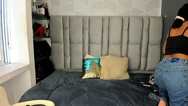 Snapshot of Natasha_rose__ chatting on 12/13/25, 07:53 Natasha rose online show from 12/13/25, 07:53