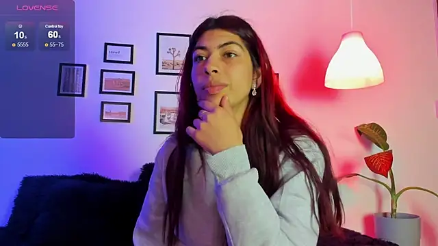 Cassie bloom online show from 03/22/25, 10:59