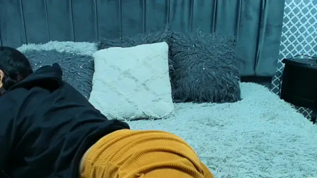 Cassie bloom online show from 10/15/25, 05:18