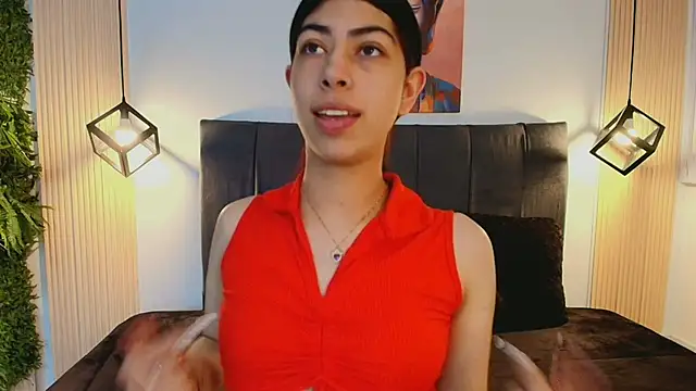 Cassie bloom online show from 12/22/25, 08:17