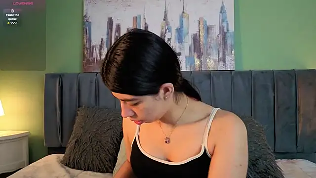 Snapshot of Cassie_bloom chatting on 03/26/26, 03:56 Cassie bloom online show from 03/26/26, 03:56
