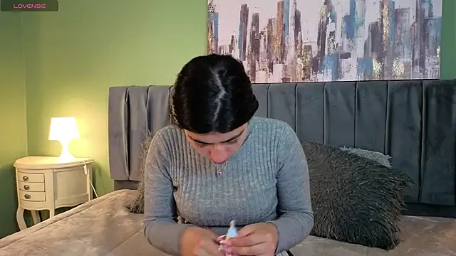 Snapshot of Cassie_bloom chatting on 04/08/26, 03:06 Cassie bloom online show from 04/08/26, 03:06