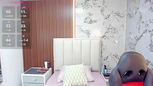 Snapshot of MEGANZARICK chatting on 03/09/26, 11:09 MEGANZARICK online show from 03/09/26, 11:09