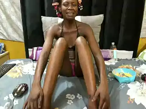 Snapshot of Malenderxxx chatting on 02/27/25, 12:32 Malenderxxx online show from 02/27/25, 12:32