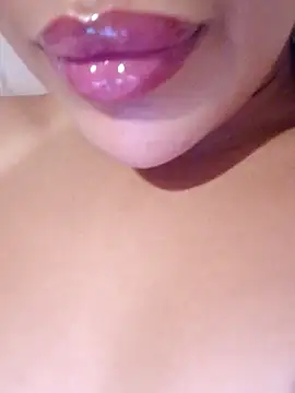 Sexlove1xo online show from 09/18/25, 08:05