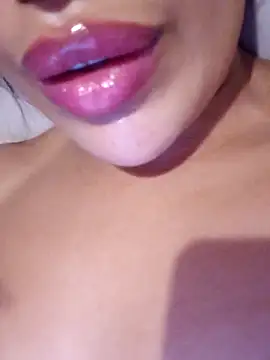 Sexlove1xo online show from 10/12/25, 01:59