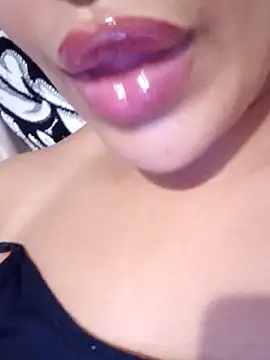 Sexlove1xo online show from 10/18/25, 02:40