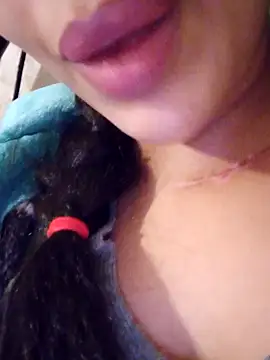 Snapshot of Sexlove1xo chatting on 11/21/25, 09:19 Sexlove1xo online show from 11/21/25, 09:19