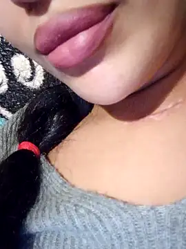 Snapshot of Sexlove1xo chatting on 11/22/25, 10:42 Sexlove1xo online show from 11/22/25, 10:42