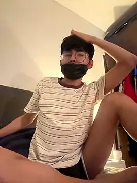 twinkperu18 online show from 10/04/25, 03:04