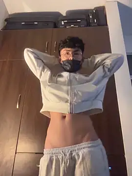 twinkperu18 online show from 11/03/25, 12:13