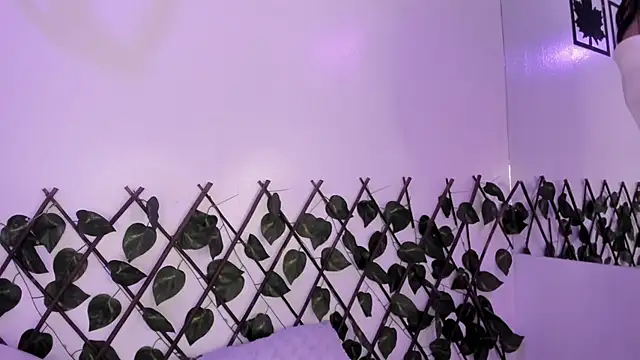 Snapshot of Anniie__Evans chatting on 03/15/25, 05:15 Anniie  Evans online show from 03/15/25, 05:15