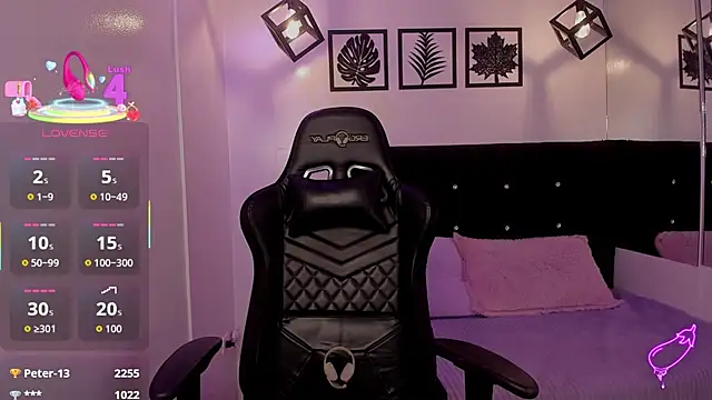 Snapshot of Anniie__Evans chatting on 10/24/25, 03:19 Anniie  Evans online show from 10/24/25, 03:19