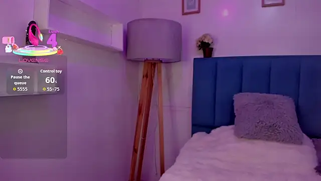 Snapshot of Anniie__Evans chatting on 12/16/25, 03:50 Anniie Evans online show from 12/16/25, 03:50