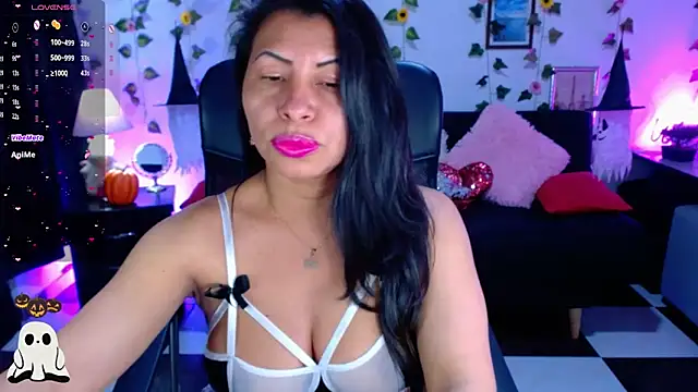 Snapshot of AbbyPrincessAGT chatting on 10/27/25, 11:52 AbbyPrincessAGT online show from 10/27/25, 11:52