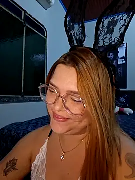 Snapshot of GoddessChaar chatting on 04/05/26, 01:03 GoddessChaar online show from 04/05/26, 01:03