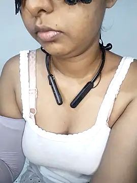 Snapshot of Ashugril_hot chatting on 10/19/25, 05:41 Ashugril hot online show from 10/19/25, 05:41